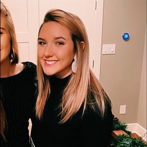 Meet your Posher, Cameryn